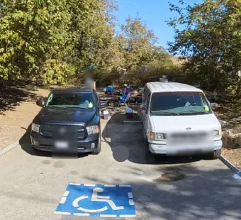 Leo Carrillo site 4, 360 photo: accessible site with the wheelchair marking