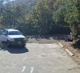 Leo Carrillo site 11, 360 photo: oaks frame both sides of the pad