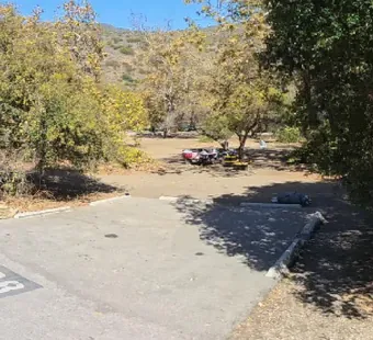 Leo Carrillo site 68, 360 photo: large tree shades most of the pad