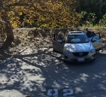 Leo Carrillo site 92, 360 photo: car with doors open, gear being unloaded
