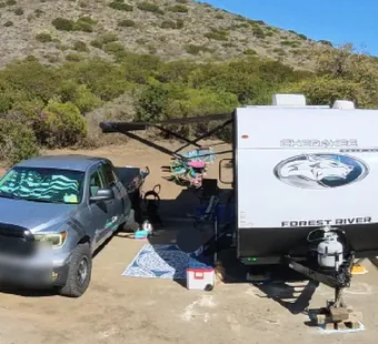 Leo Carrillo site 118, 360 photo: truck and travel trailer parked together