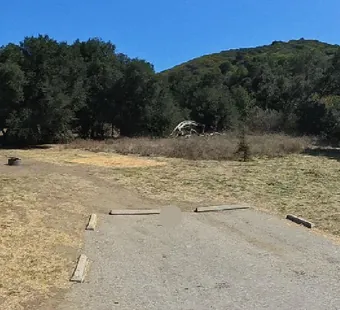 Malibu Creek site 27, 360 photo: open sky, hills ahead