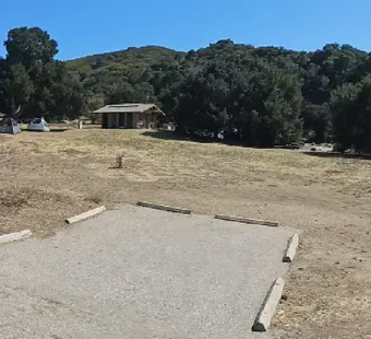 Malibu Creek site 37, 360 photo: open sky, meadow behind