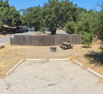 Malibu Creek site 42, 360 photo: fence straight ahead