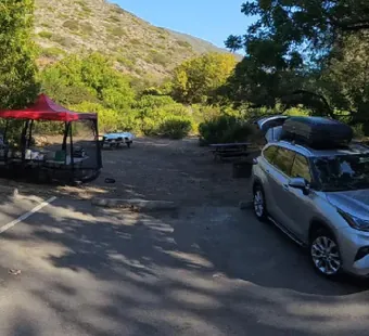 Sycamore Canyon site 28, 360 photo: trees over the right of the pad