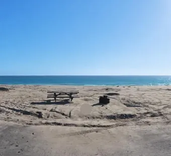 Thornhill Broome site 14, 360 photo: wide pad with the table and ring centred on the sand